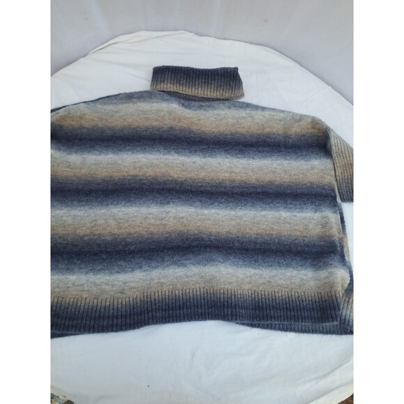 LOFT Womens Medium Sweater Pullover Turtle Neck Stripe Ombre Blue Oversized Soft - Picture 6 of 6